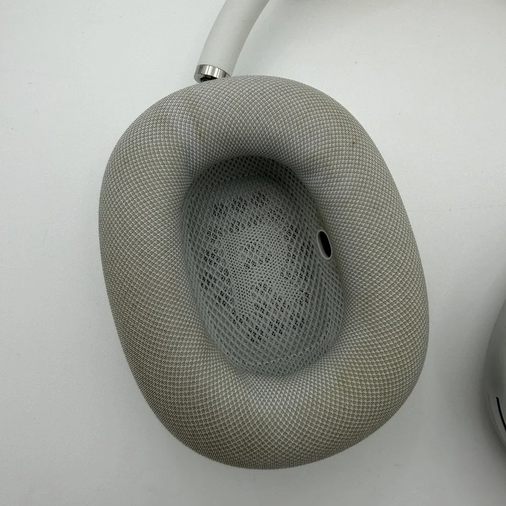Apple AirPods Max Wireless Over-Ear Headset A2096 - Silver w/ Case